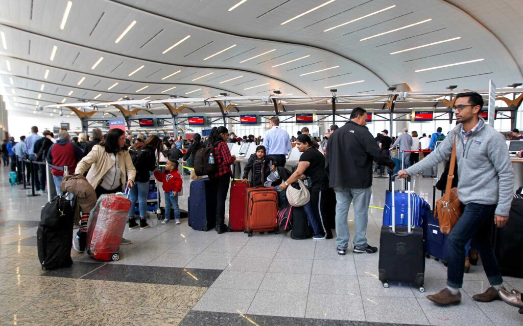 People-in-airport-terminals-need-proper-ventilation
